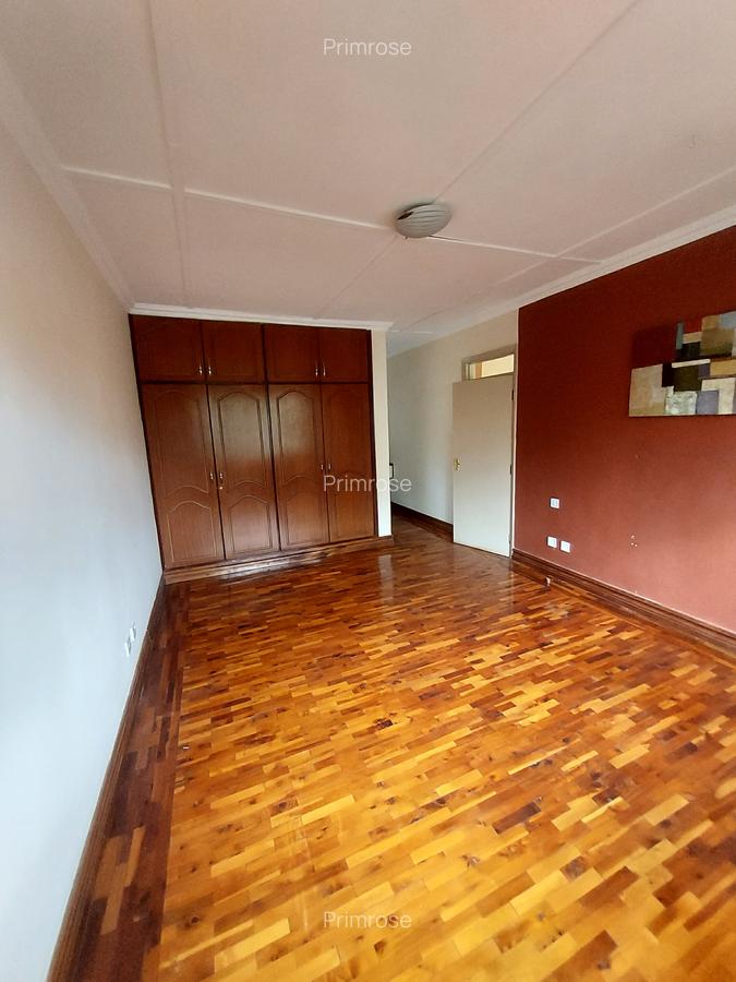 2 Bed Apartment in Riverside - 8