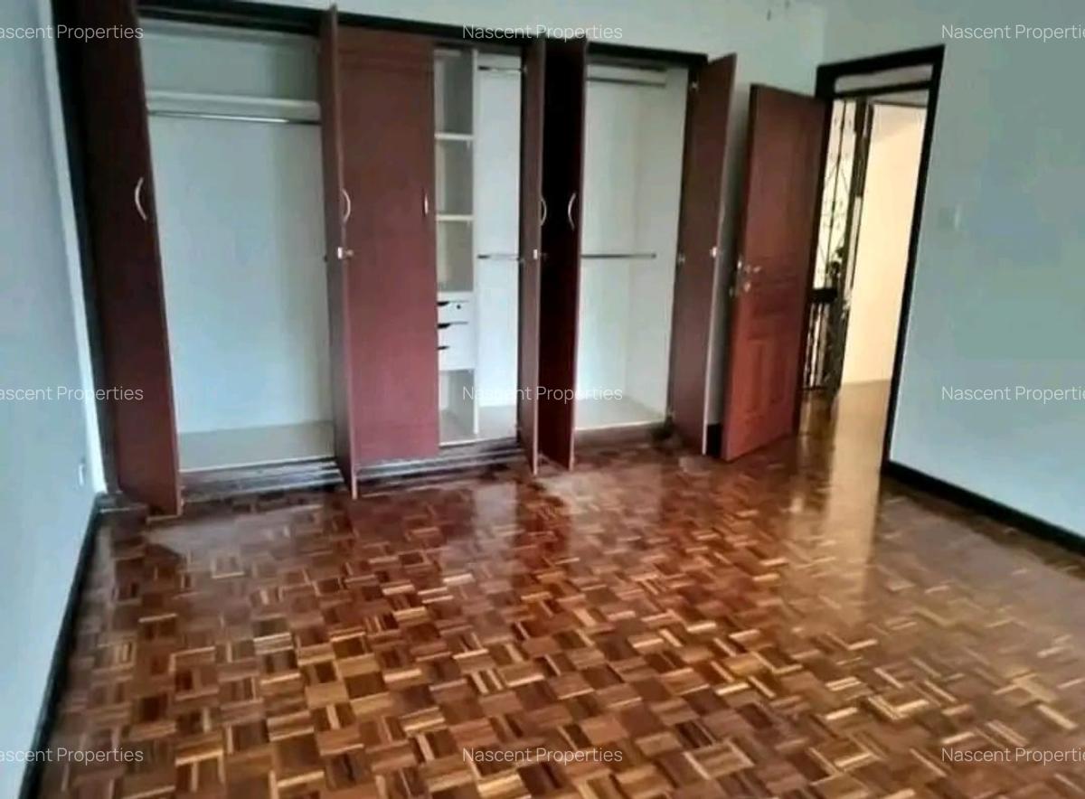 4 Bed House with En Suite at Loresho - 12