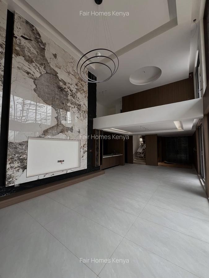 5 Bed Townhouse with En Suite at Lavington Green - 10