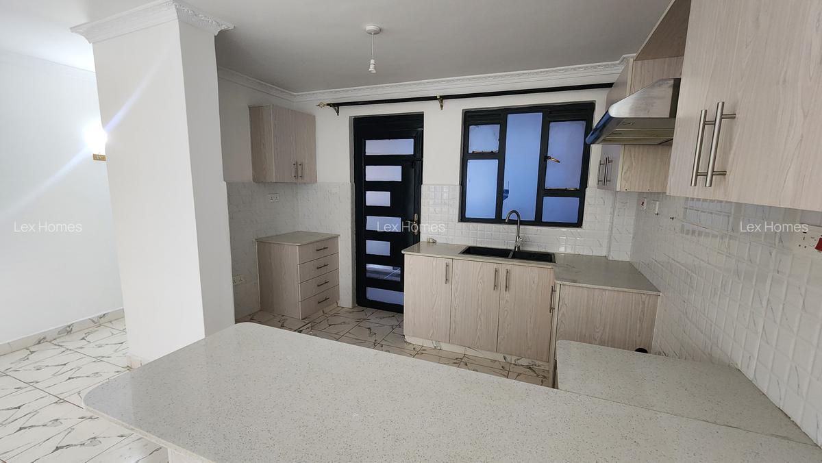 2 Bed Apartment with En Suite at - 5