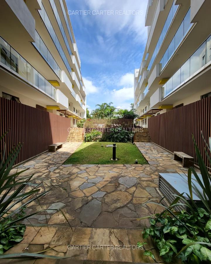 Serviced 2 Bed Apartment with En Suite in Garden Estate - 19