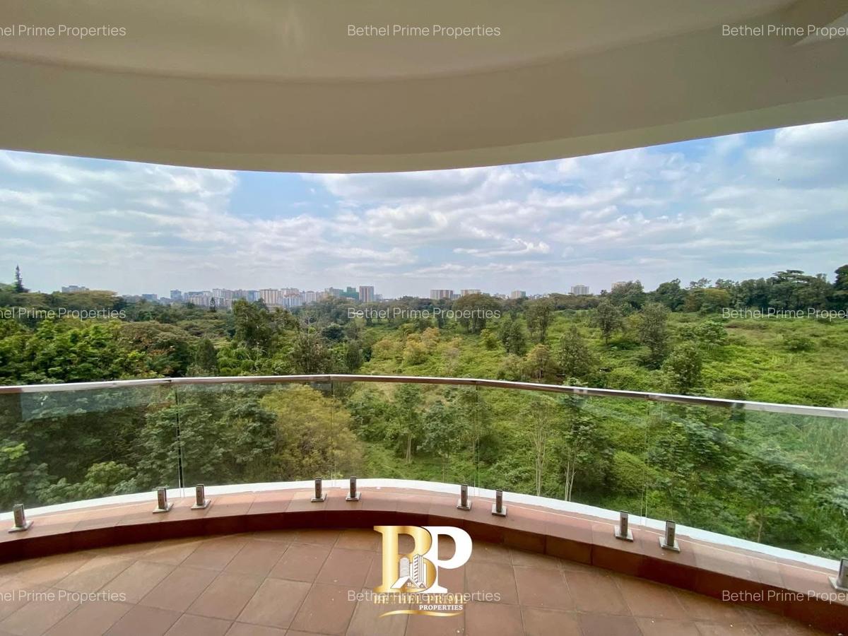 4 Bed Apartment with En Suite in Parklands - 1