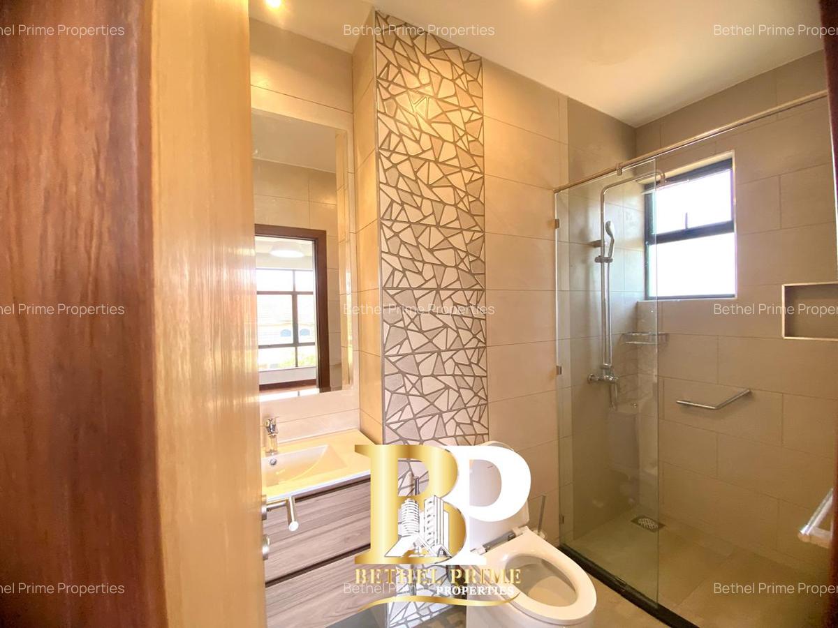 4 Bed Townhouse with En Suite in Rosslyn - 17