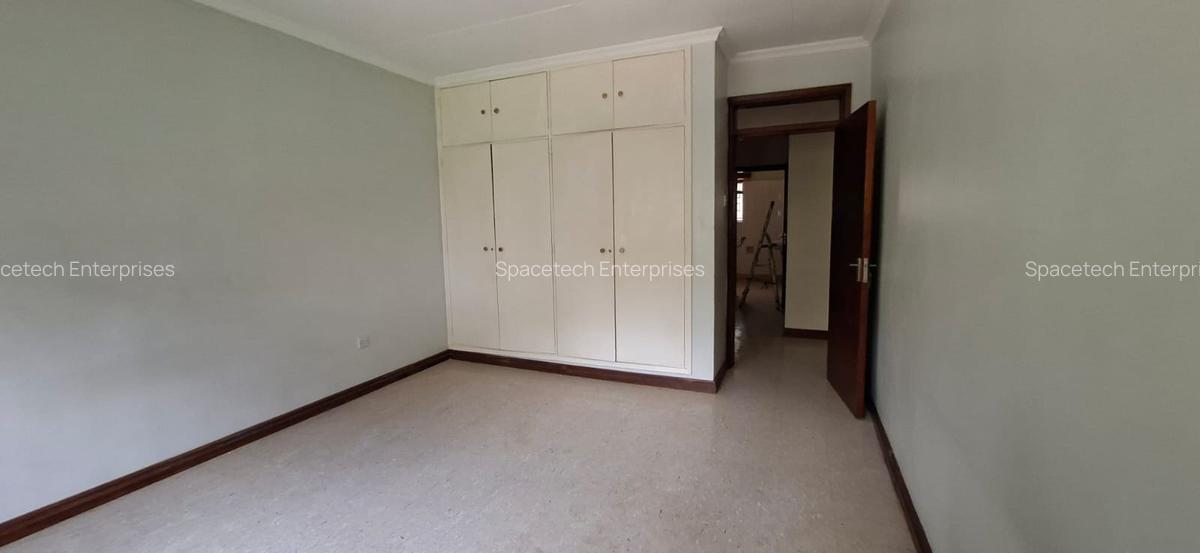 5 Bed House with Staff Quarters in Nyari - 11