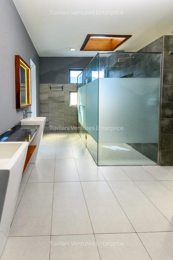 4 Bed Villa with En Suite at Nyali Mombasa - 12