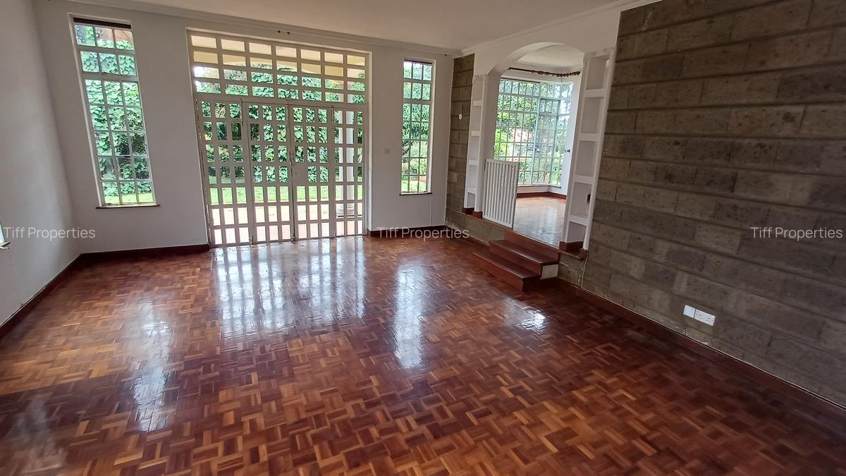 4 Bed Townhouse in Rosslyn - 5