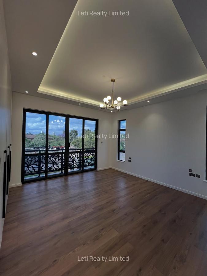 5 Bed Townhouse with En Suite in Lavington - 8