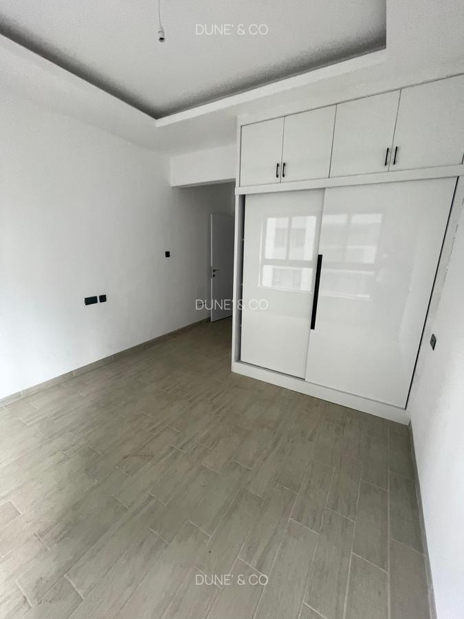 2 Bed Apartment with En Suite in Lavington - 12