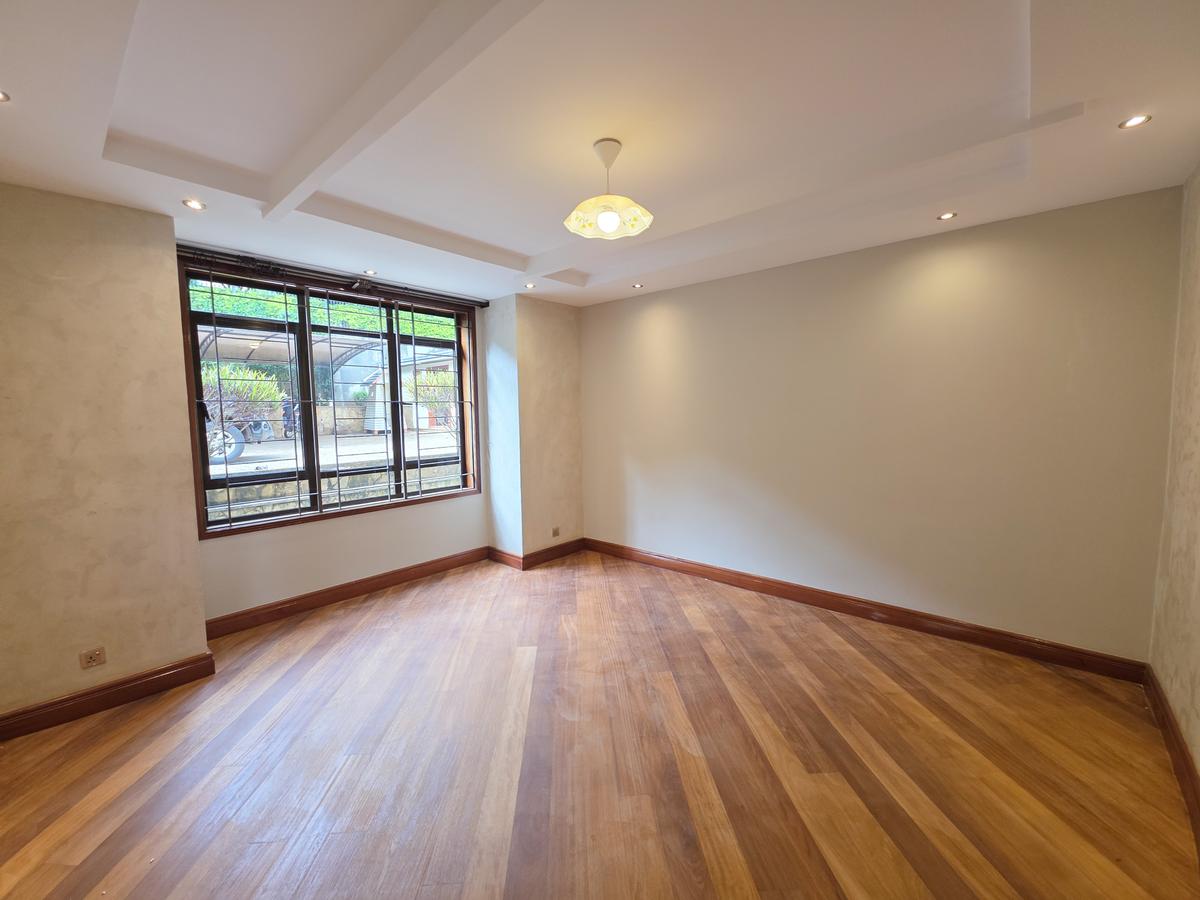 4 Bed House with En Suite in Runda - 6