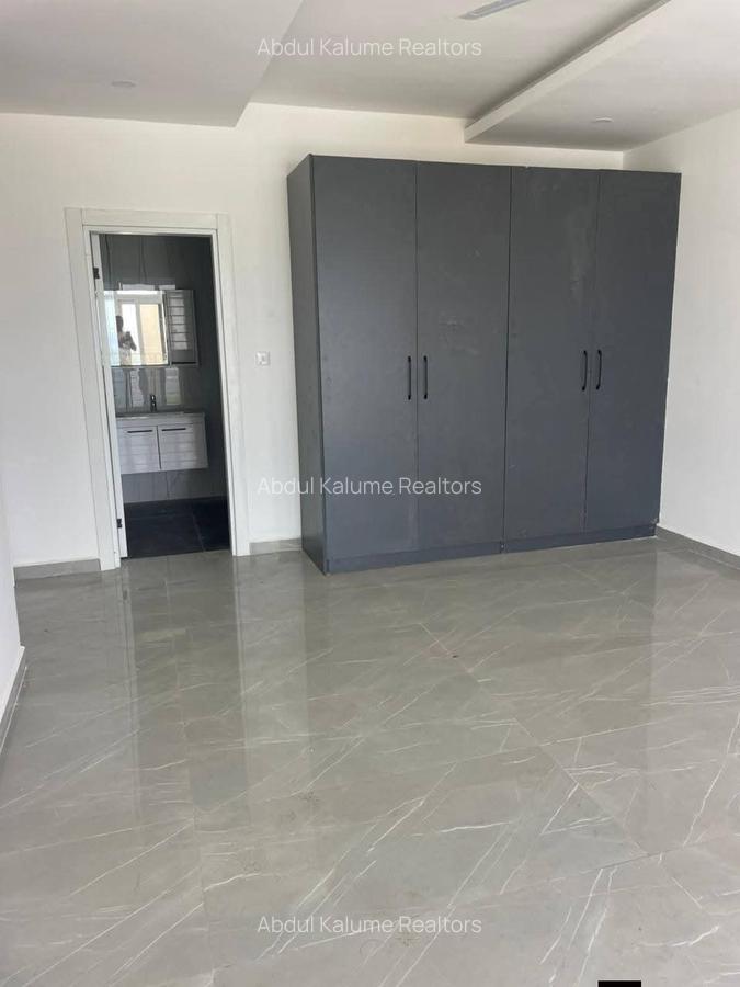 Serviced 3 Bed Apartment with En Suite at Nyali - 5
