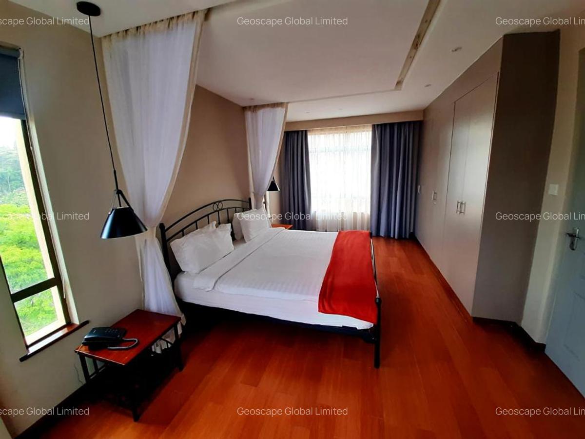 Furnished 2 Bed Apartment with En Suite in Brookside - 4