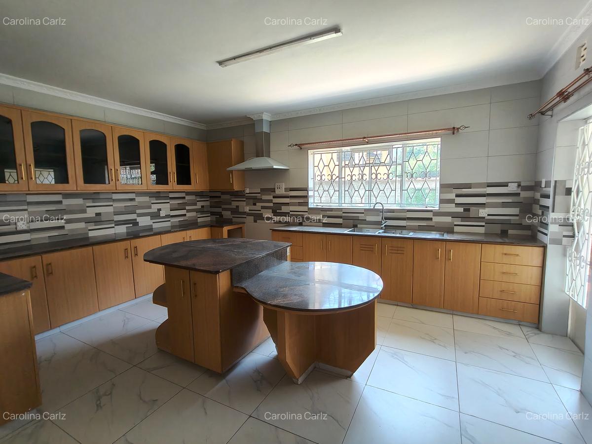 4 Bed Townhouse with En Suite at Loresho - 18