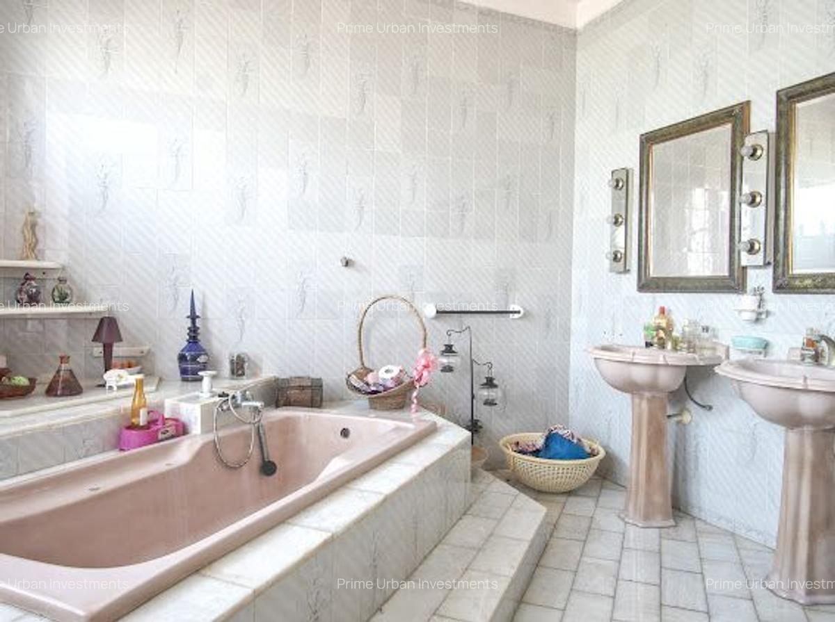 3 Bed Townhouse with En Suite in Nyali Area - 4