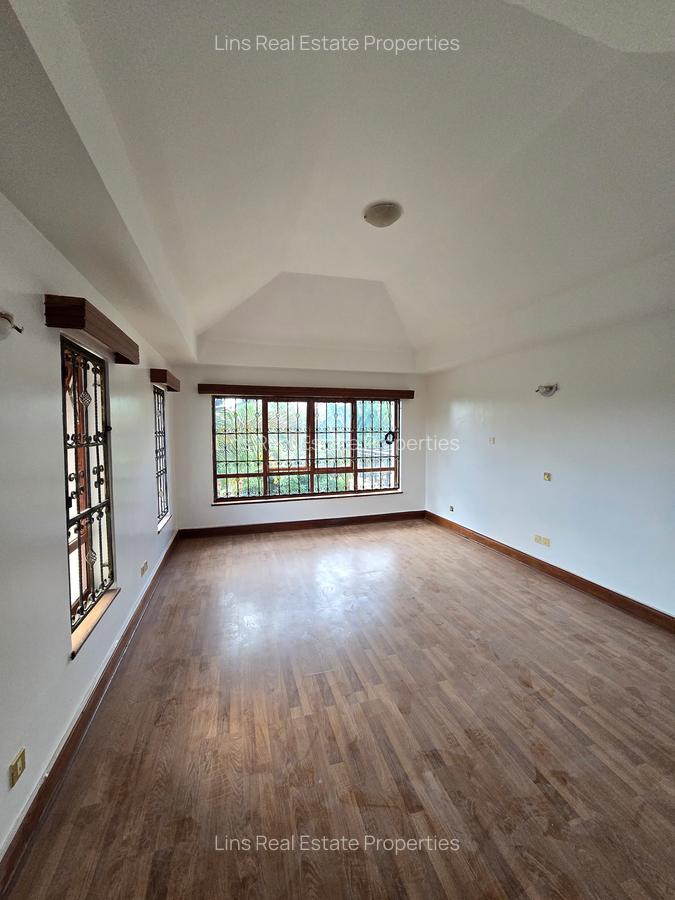 5 Bed Townhouse with En Suite in Runda - 8