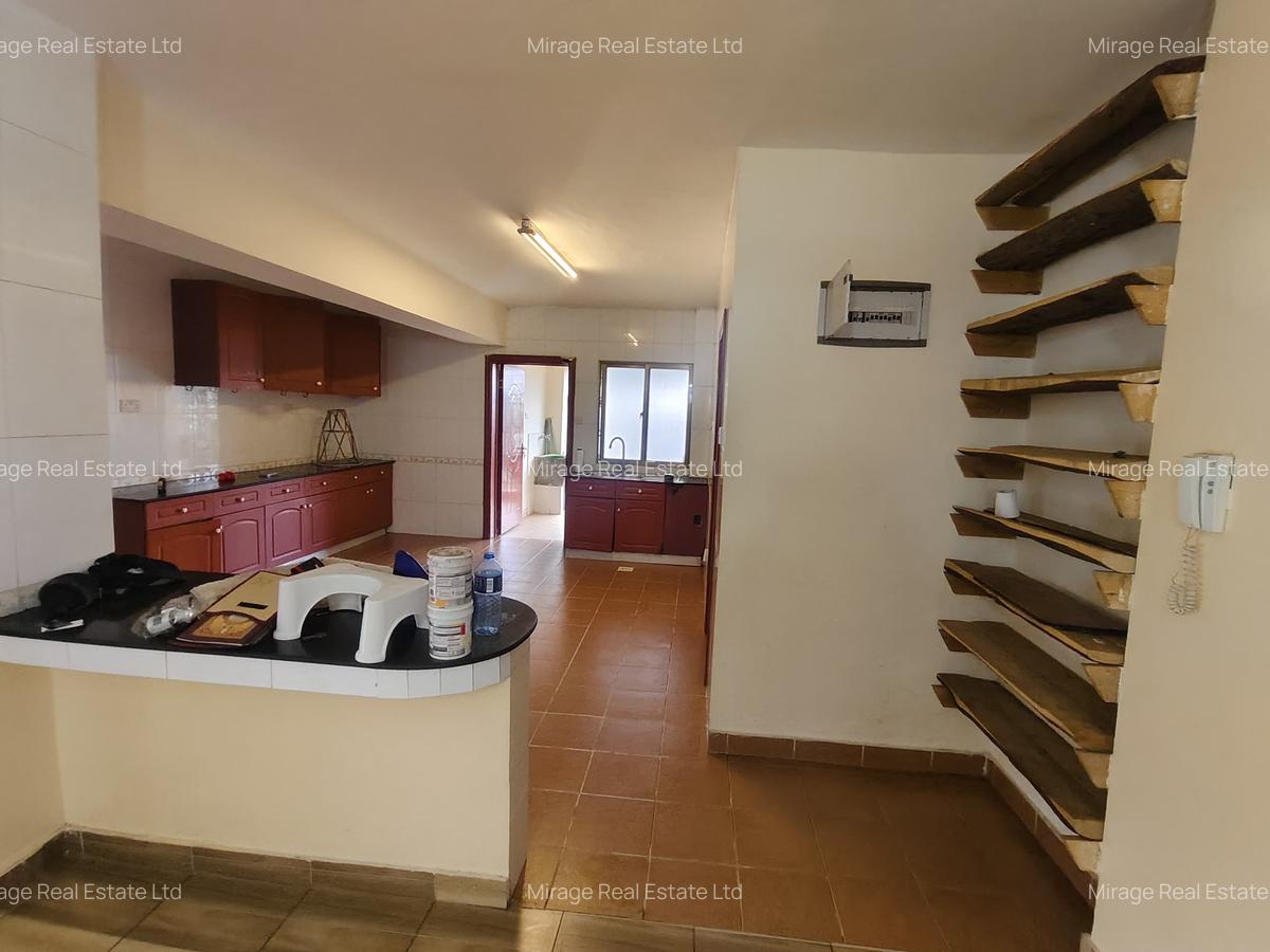 4 Bed Apartment with En Suite in Lavington - 18