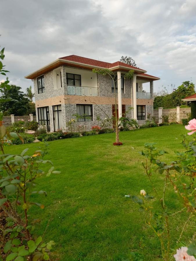 3 Bed House with En Suite in Nyari - 1