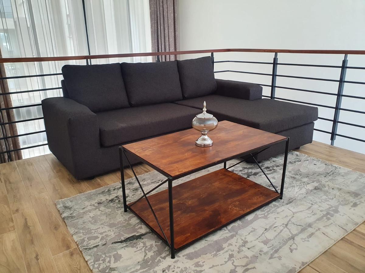 Serviced 3 Bed Apartment with En Suite at Riverside. - 13