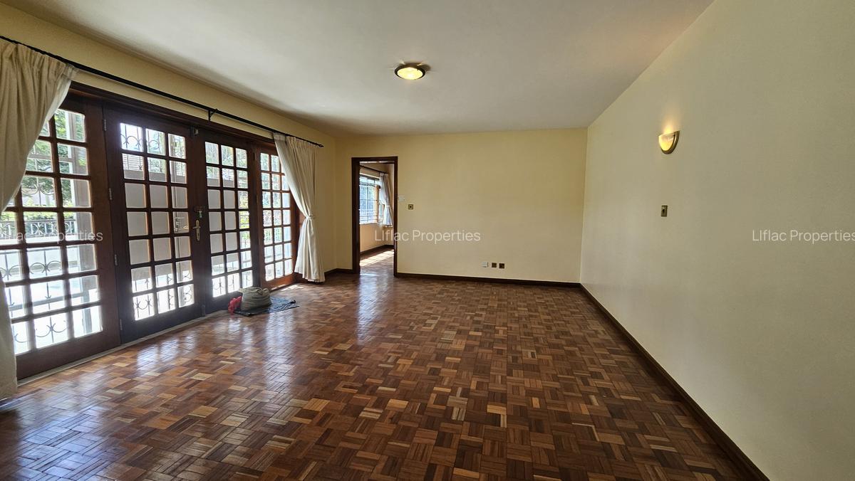 6 Bed House with En Suite in Runda - 13