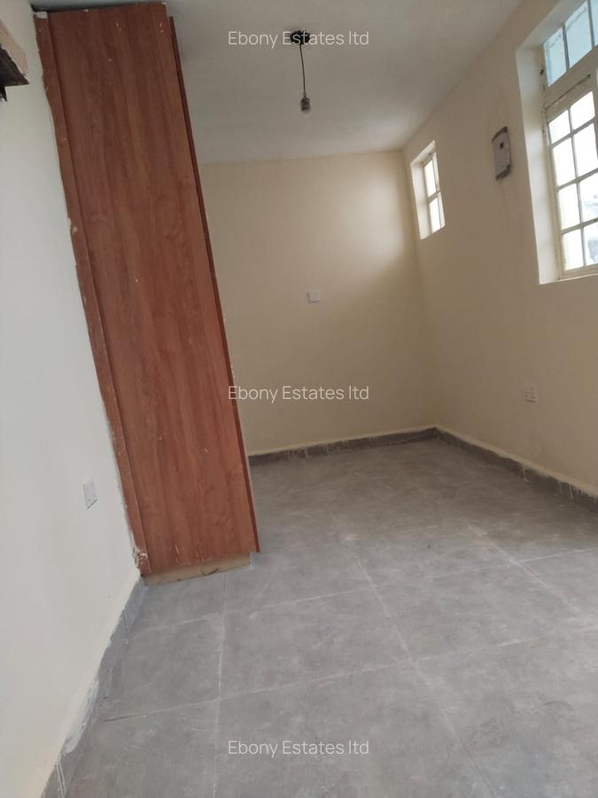 Bedsitter in Lavington - 2
