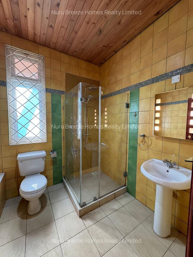 5 Bed Townhouse with En Suite in Rosslyn - 16