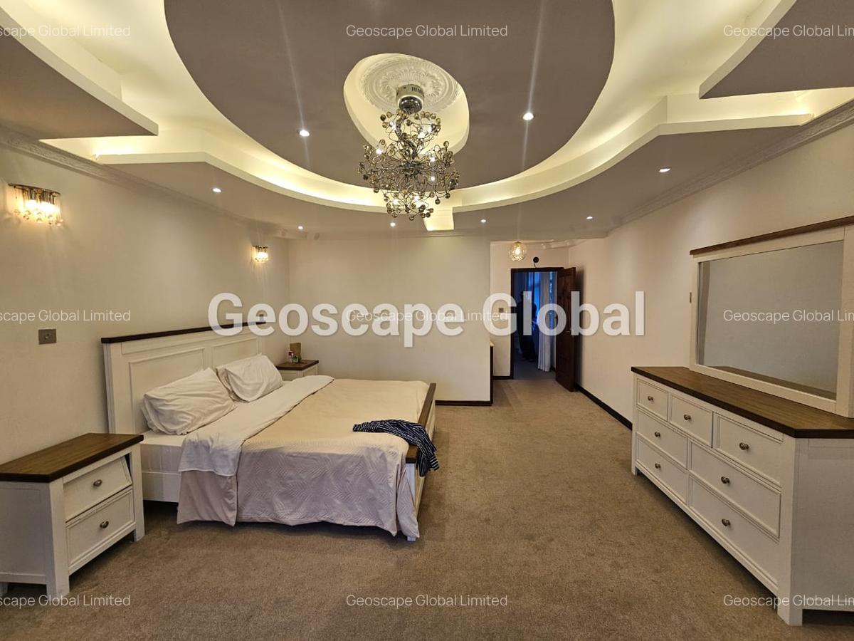 5 Bed House with En Suite in Runda - 6
