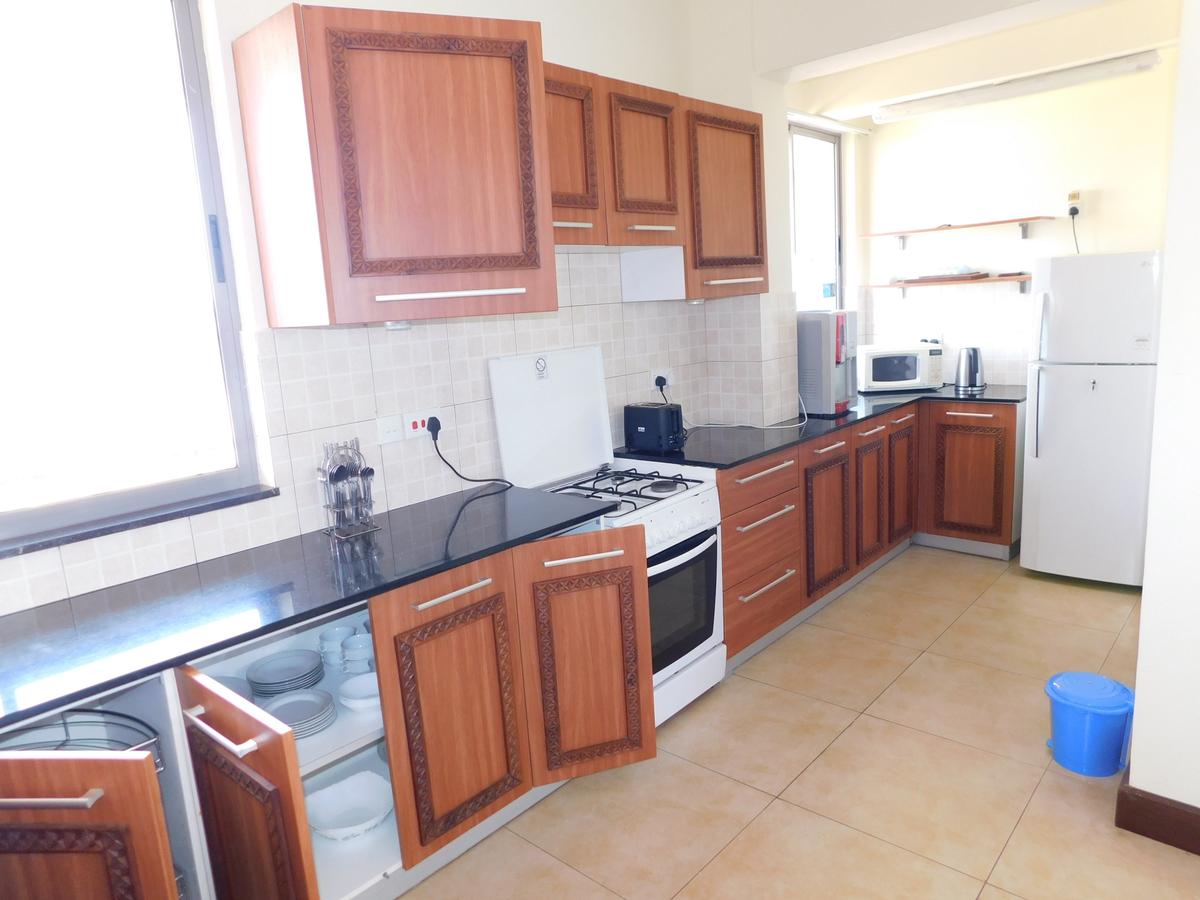 Furnished 2 Bed Apartment with En Suite in Nyali Area - 6