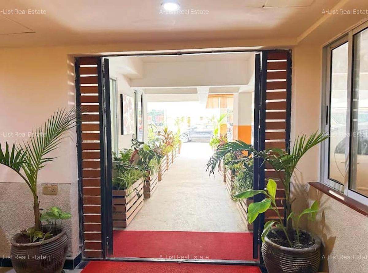 1 Bed Apartment with En Suite at Tabere Cresent - 1