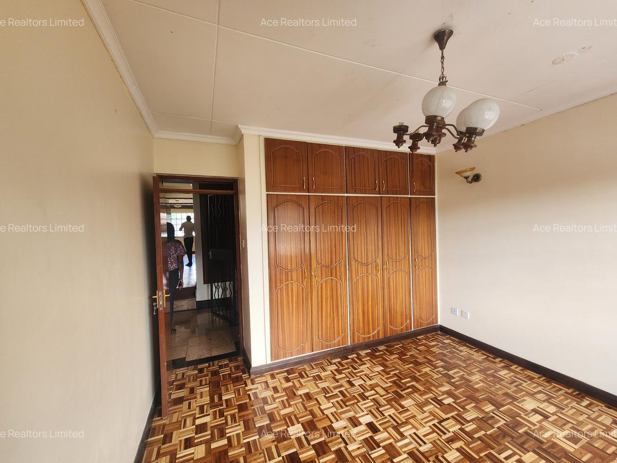 4 Bed Townhouse with En Suite at Laikipia Road - 11