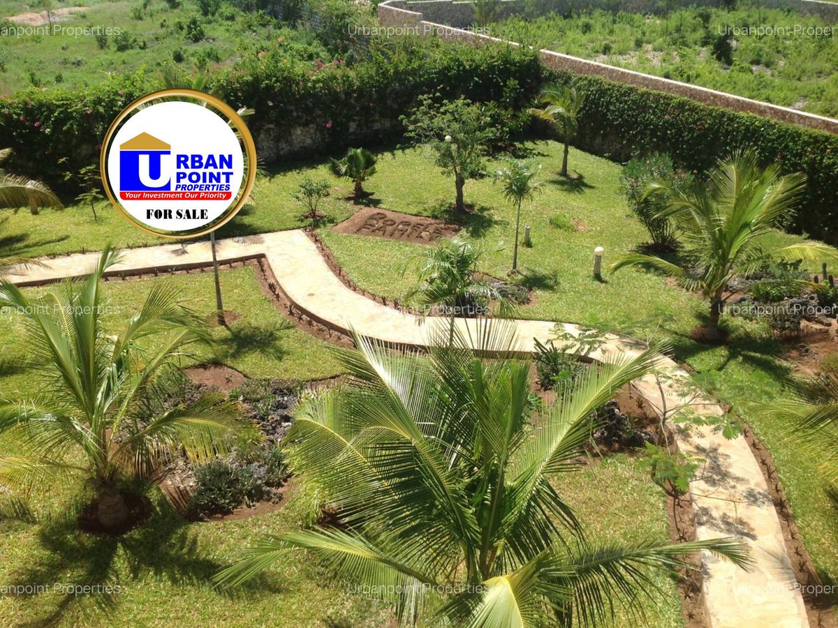 5 Bed House with En Suite in Watamu - 2