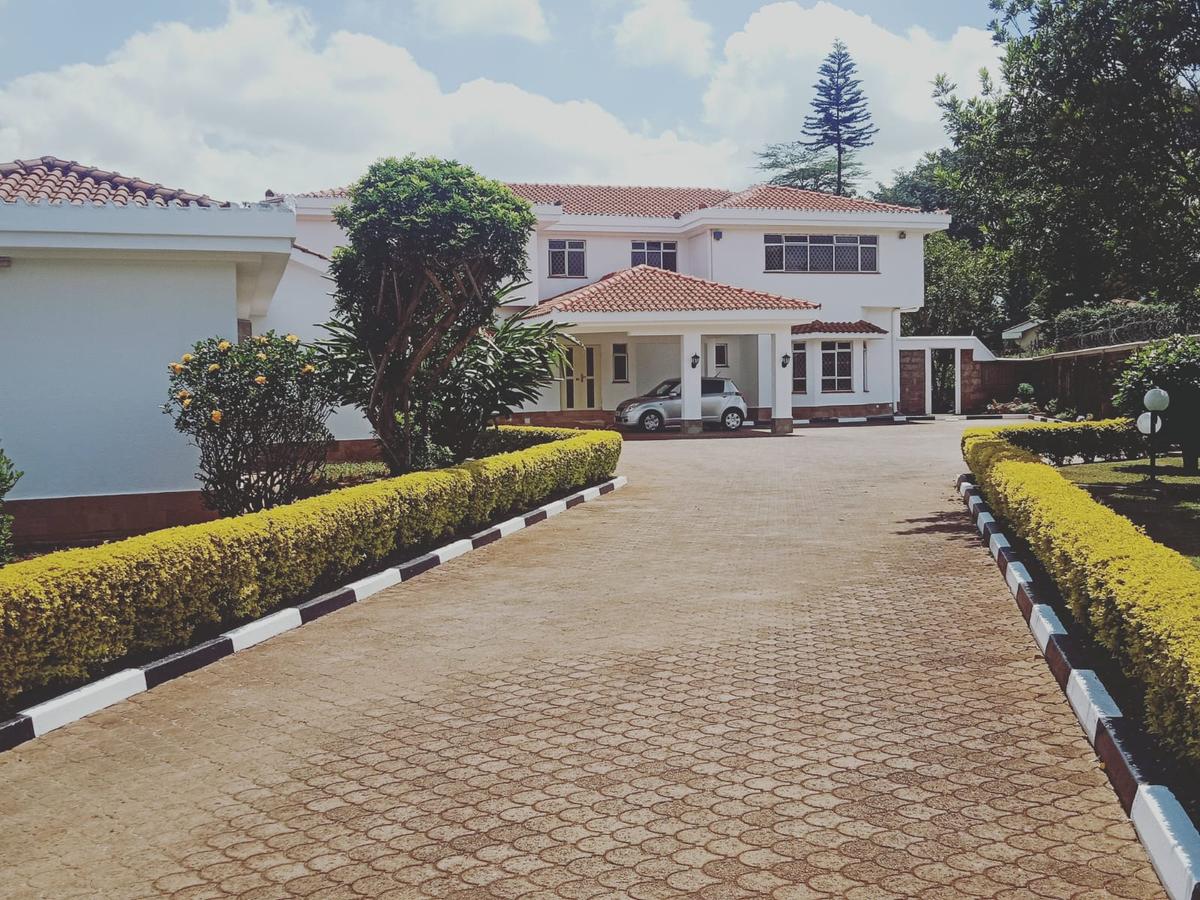 5 bed house with en suite at runda glory road