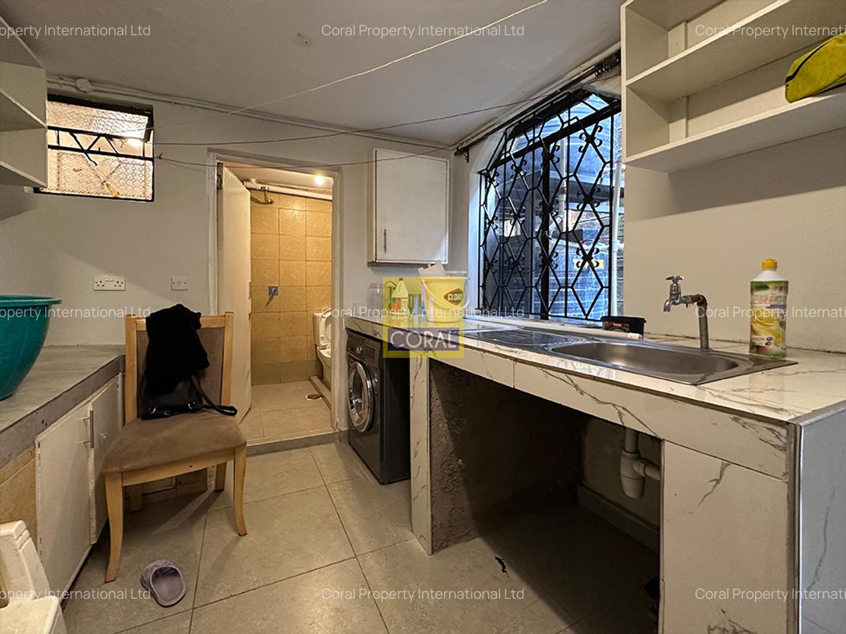 4 Bed Townhouse in Parklands - 16