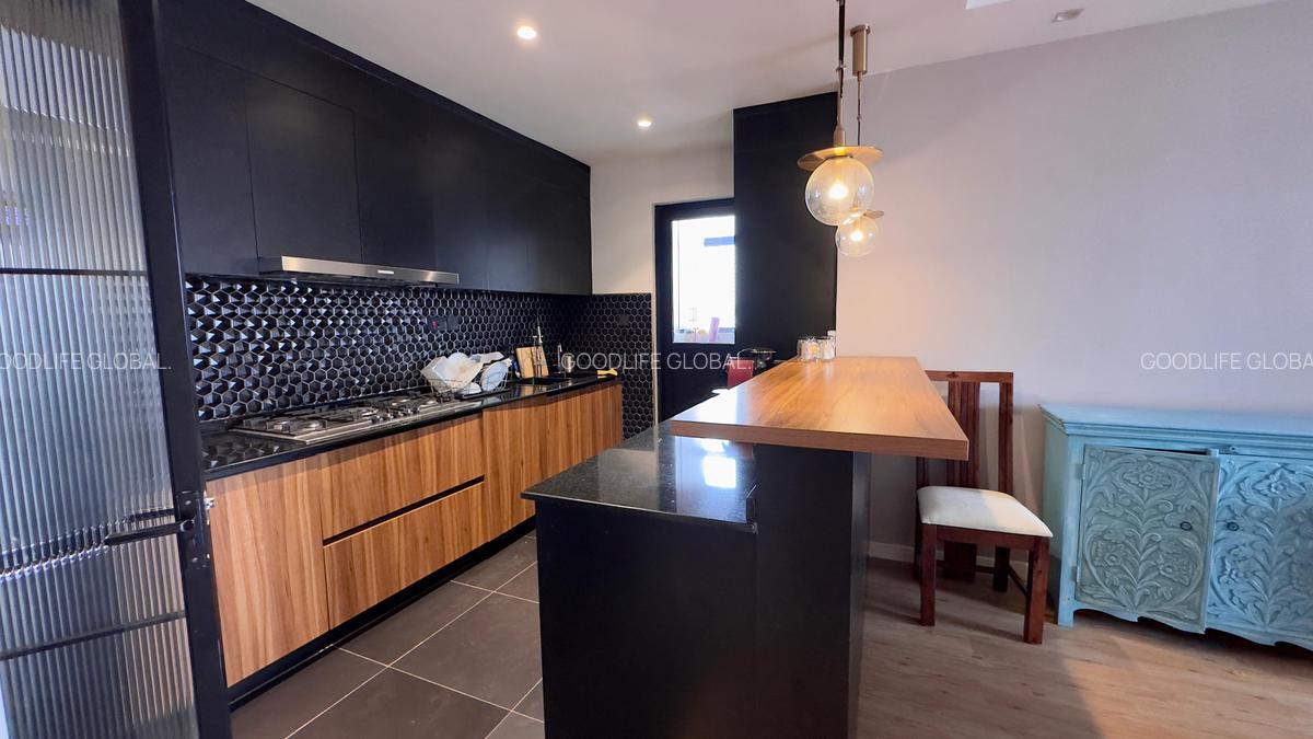 3 Bed Apartment with En Suite at Brookside - 10