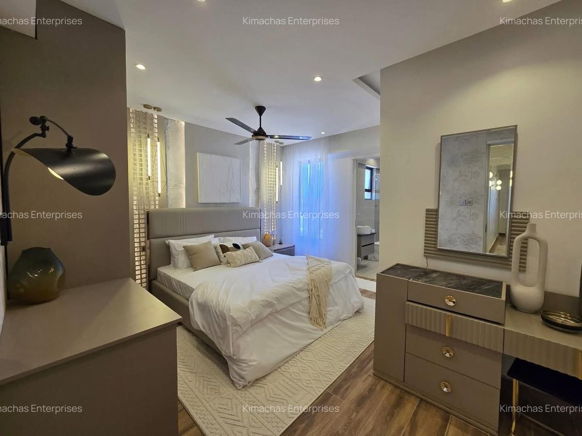 3 Bed Apartment with En Suite at Links Road - 12