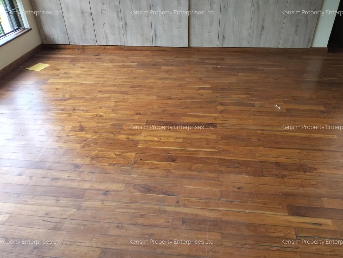 5 Bed Townhouse with En Suite in Runda - 4