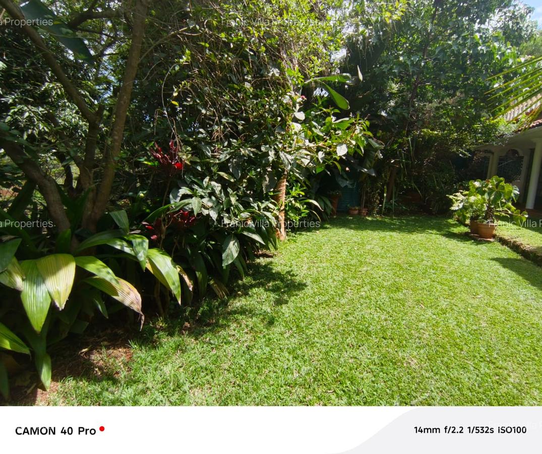 2 Bed House with En Suite at Hill View - 16