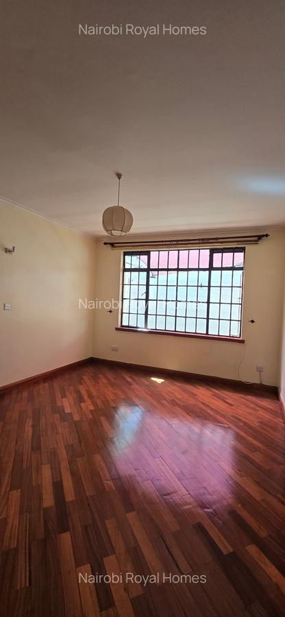 4 Bed Townhouse with En Suite at Lavington Green - 17