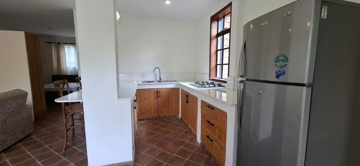 1 Bed House with En Suite in Ridgeways - 3