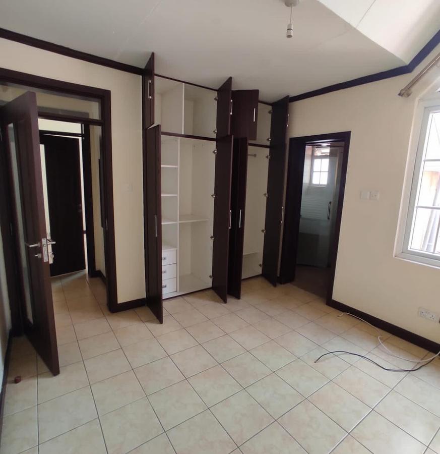 4 Bed Townhouse with En Suite at Langata - 9