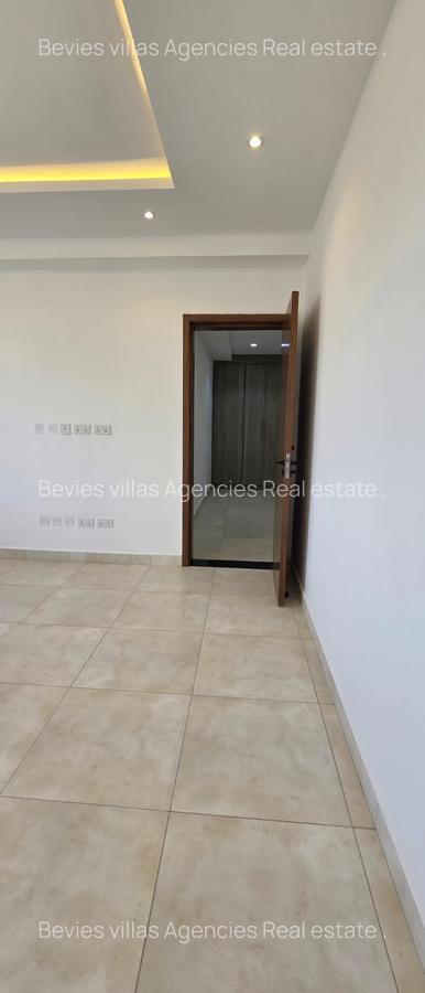 4 Bed Apartment with En Suite at Parklands - 16