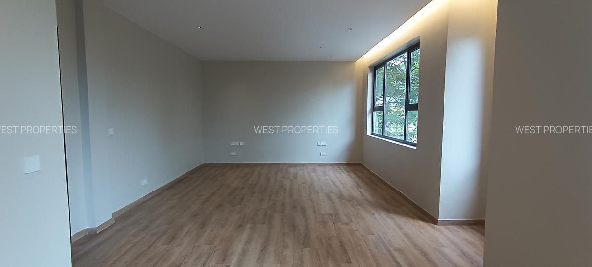 5 Bed Townhouse with En Suite at Manyani Rd - 11