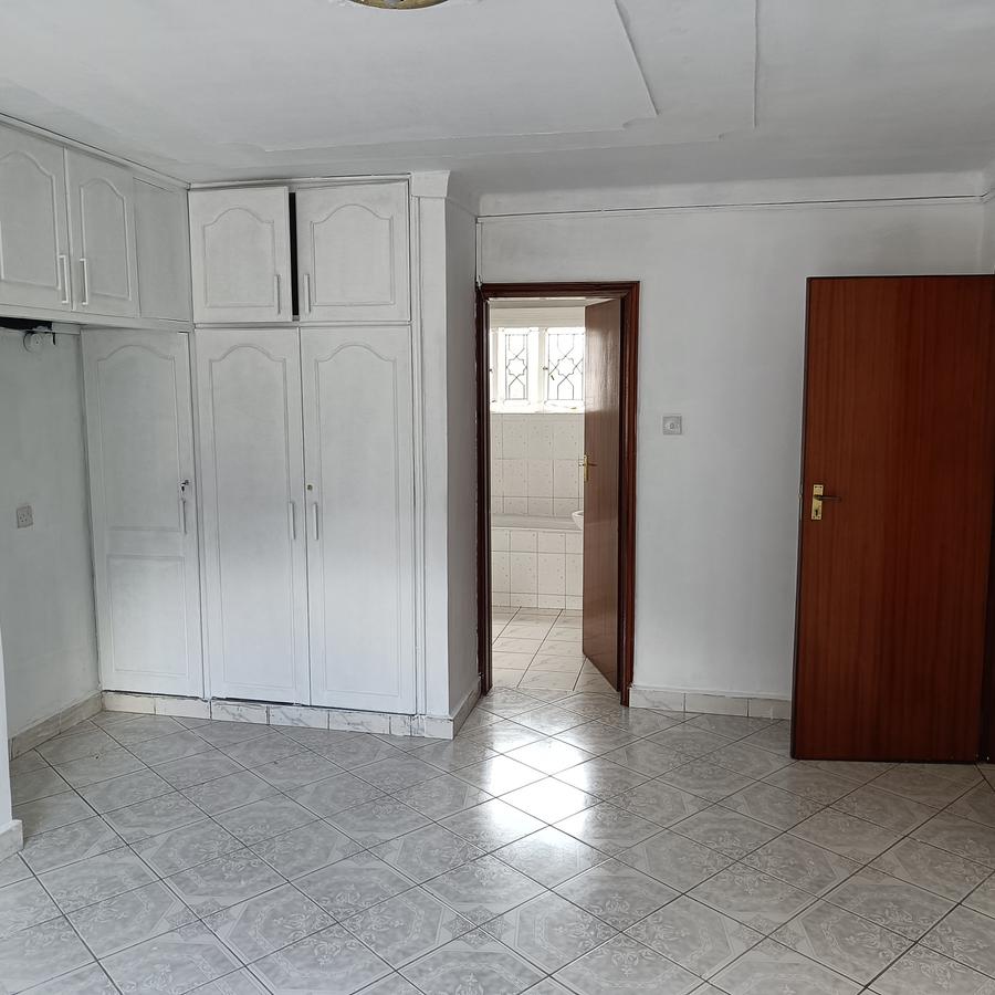 3 Bed Apartment with En Suite in Rhapta Road - 10