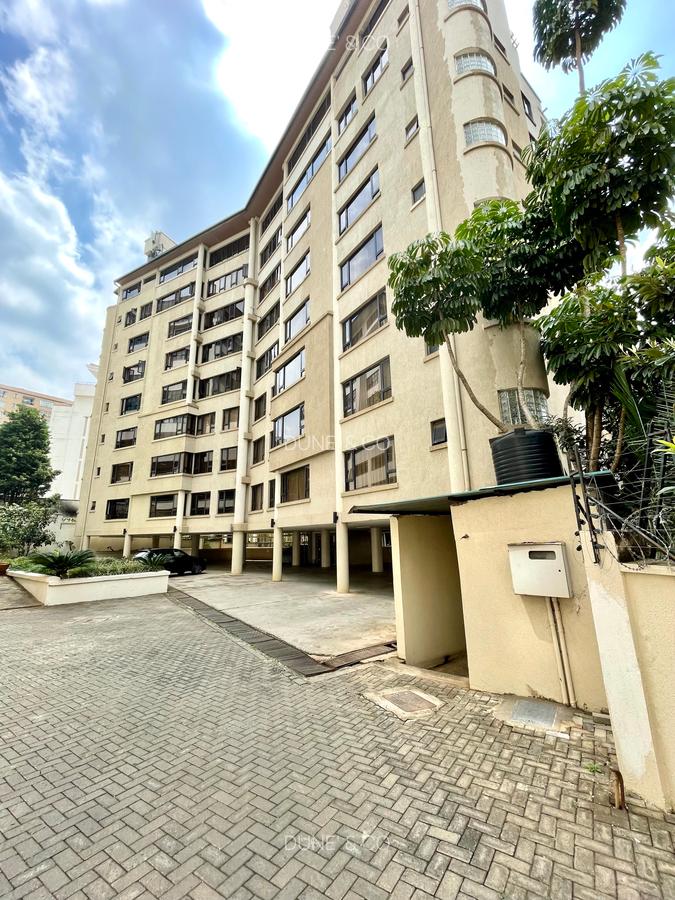 3 Bed Apartment with En Suite in Riverside - 20