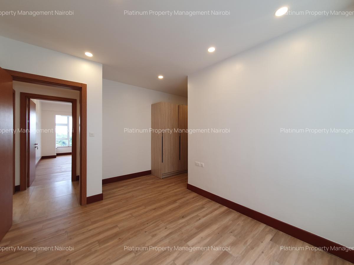 3 Bed Apartment with En Suite at City Park Drive - 13