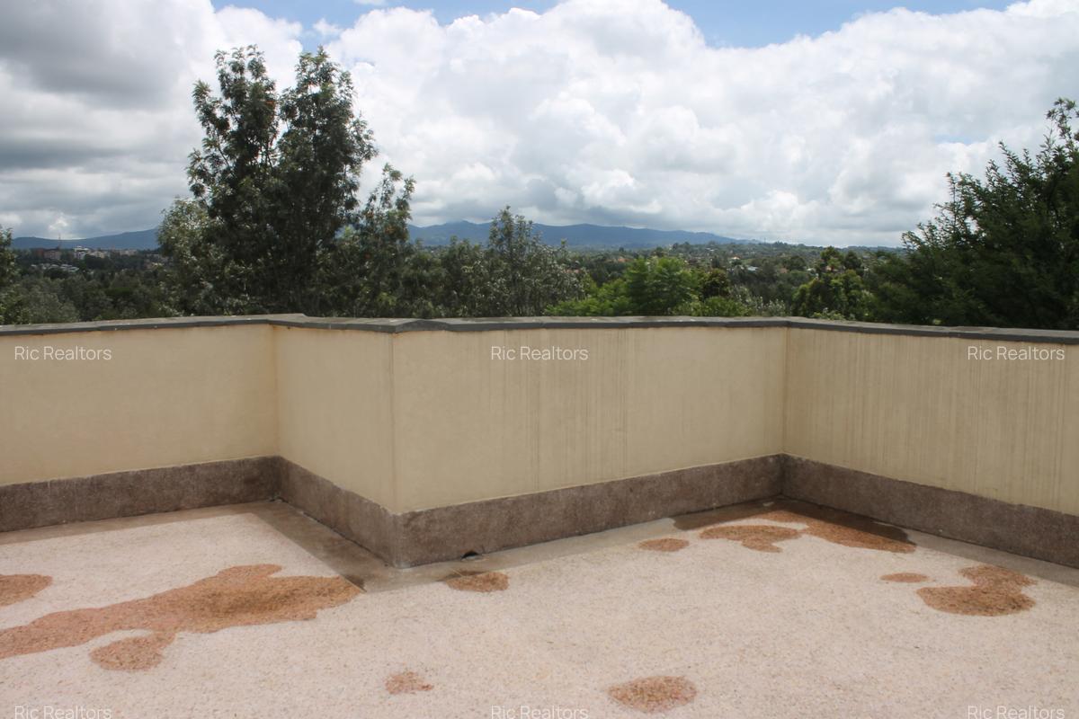 4 Bed House with En Suite at Rimpa - Road - 20