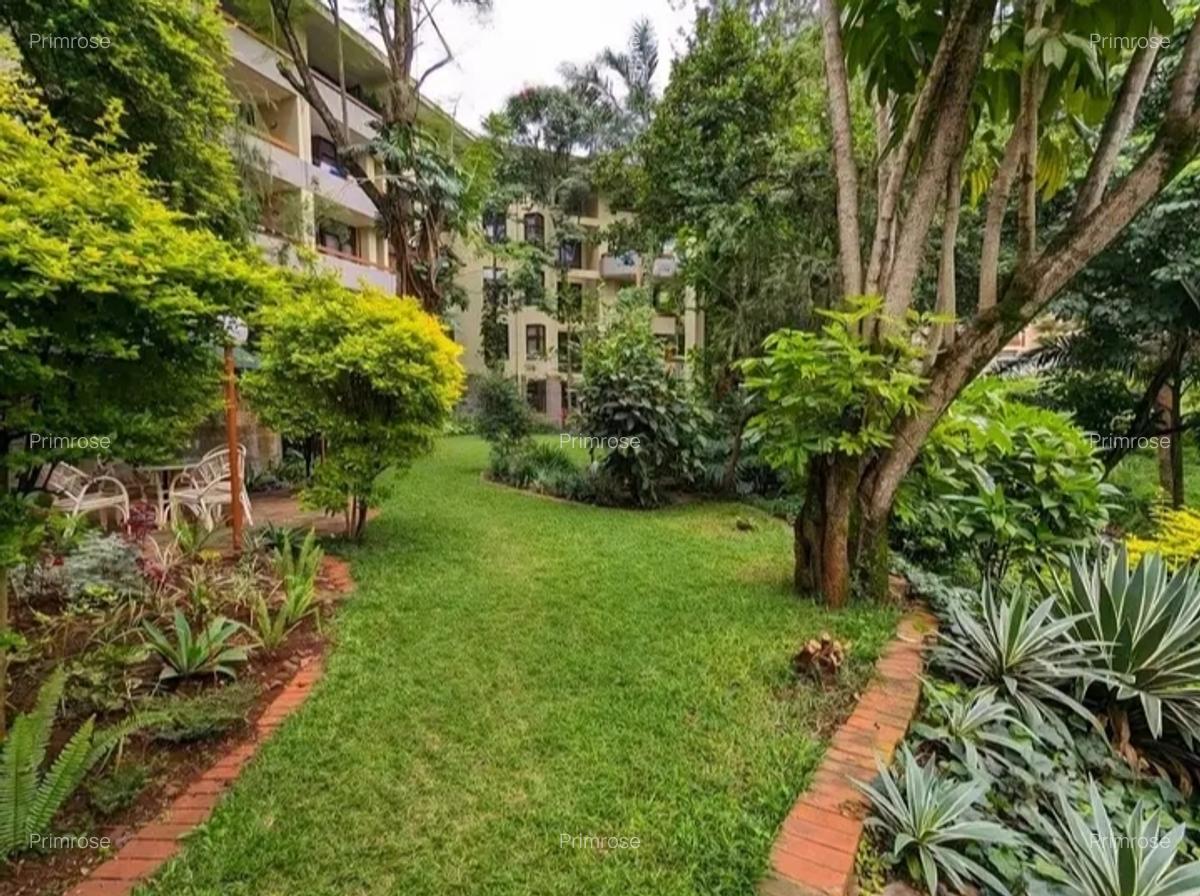 4 Bed Apartment in Riverside - 8