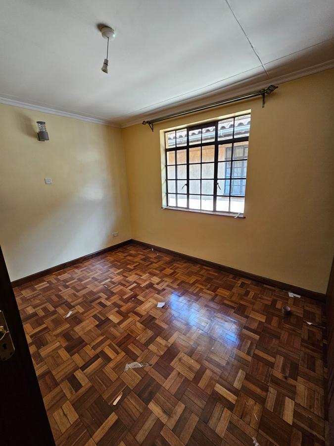 4 Bed Townhouse with En Suite at Lavington - 13