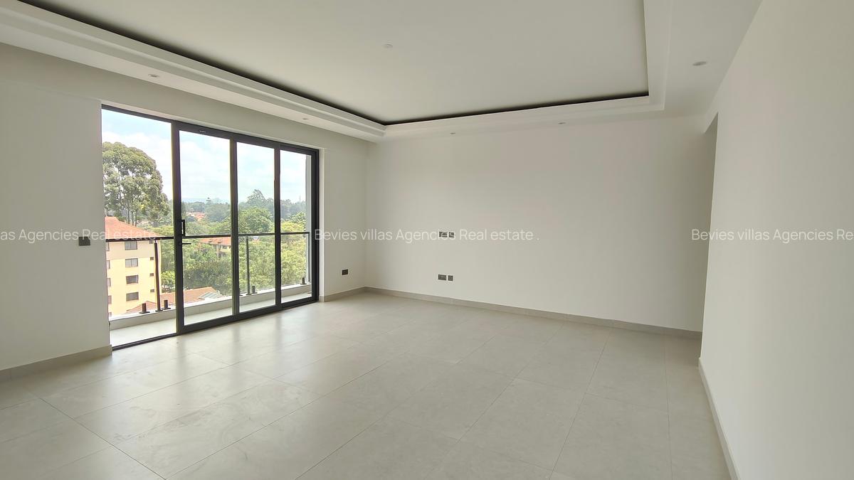 3 Bed Apartment with En Suite at Brookside - 8