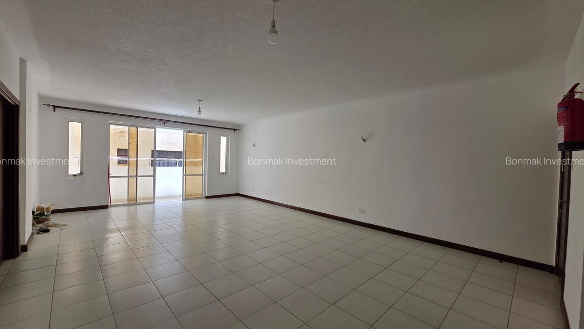 2 Bed Apartment with En Suite at Brookside Drive - 17