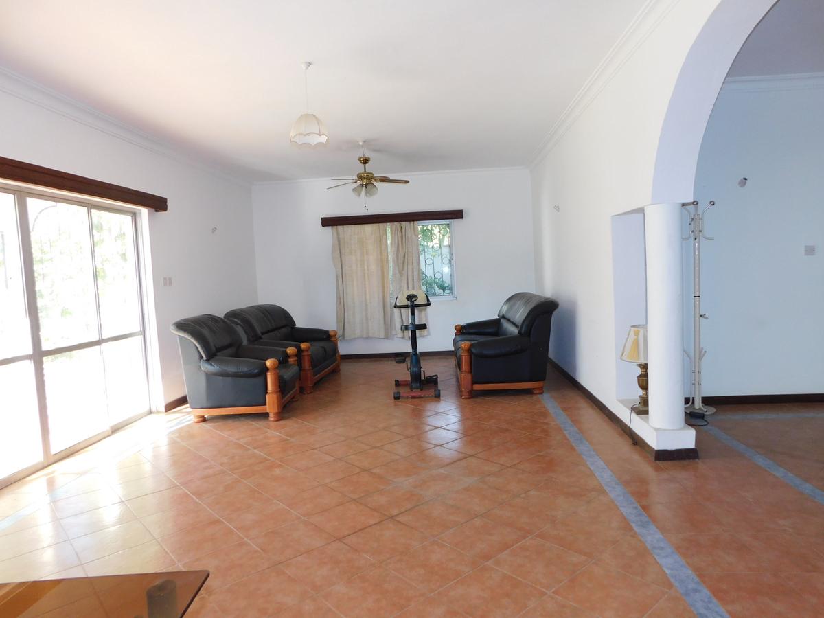 4 Bed House with En Suite at Nyali - 8