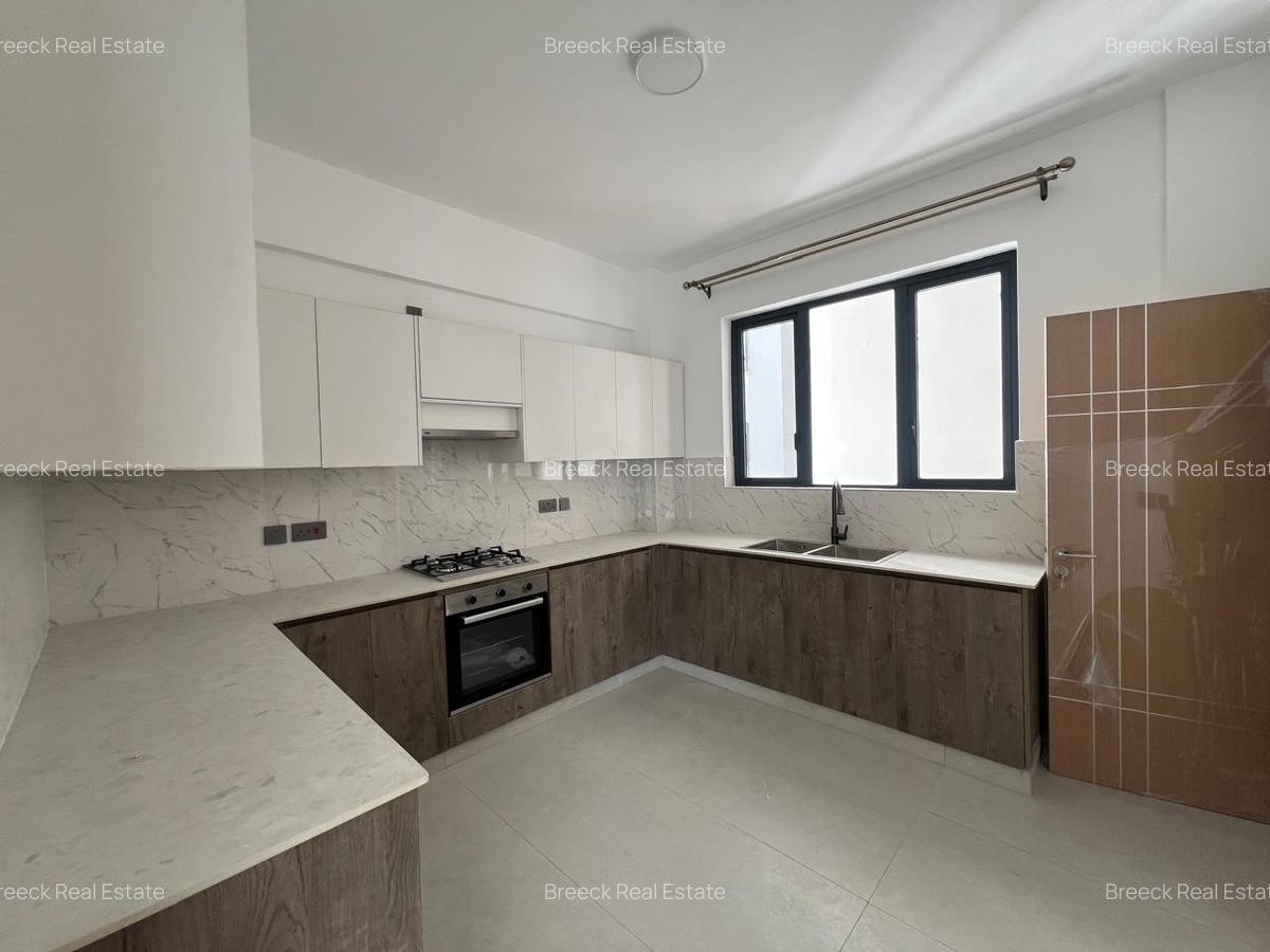 3 Bed Apartment with En Suite at Brookside Drive - 10